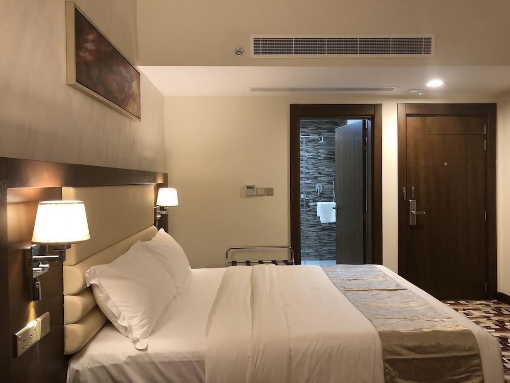Al Murooj Grand Hotel Masqat Buitenkant foto