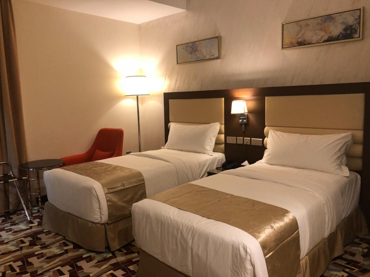 Al Murooj Grand Hotel Masqat Buitenkant foto