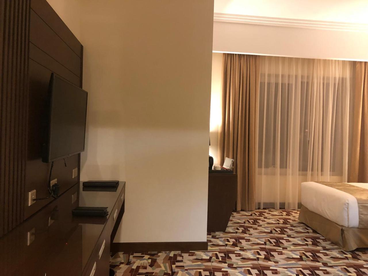 Al Murooj Grand Hotel Masqat Buitenkant foto